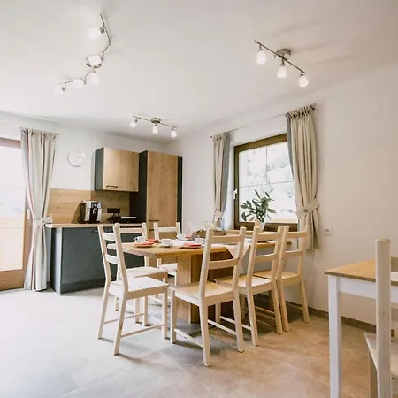 Guest house Nedererhof - Edelweiss Mit Gemeinschaftskueche Schmirn