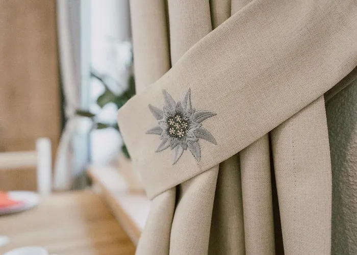 Gasthuis Nedererhof - Edelweiss Mit Gemeinschaftskueche 3*